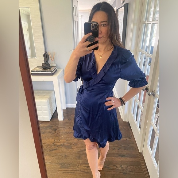Hill House Blue Silk Wrap Nima Robe - Picture 1 of 11